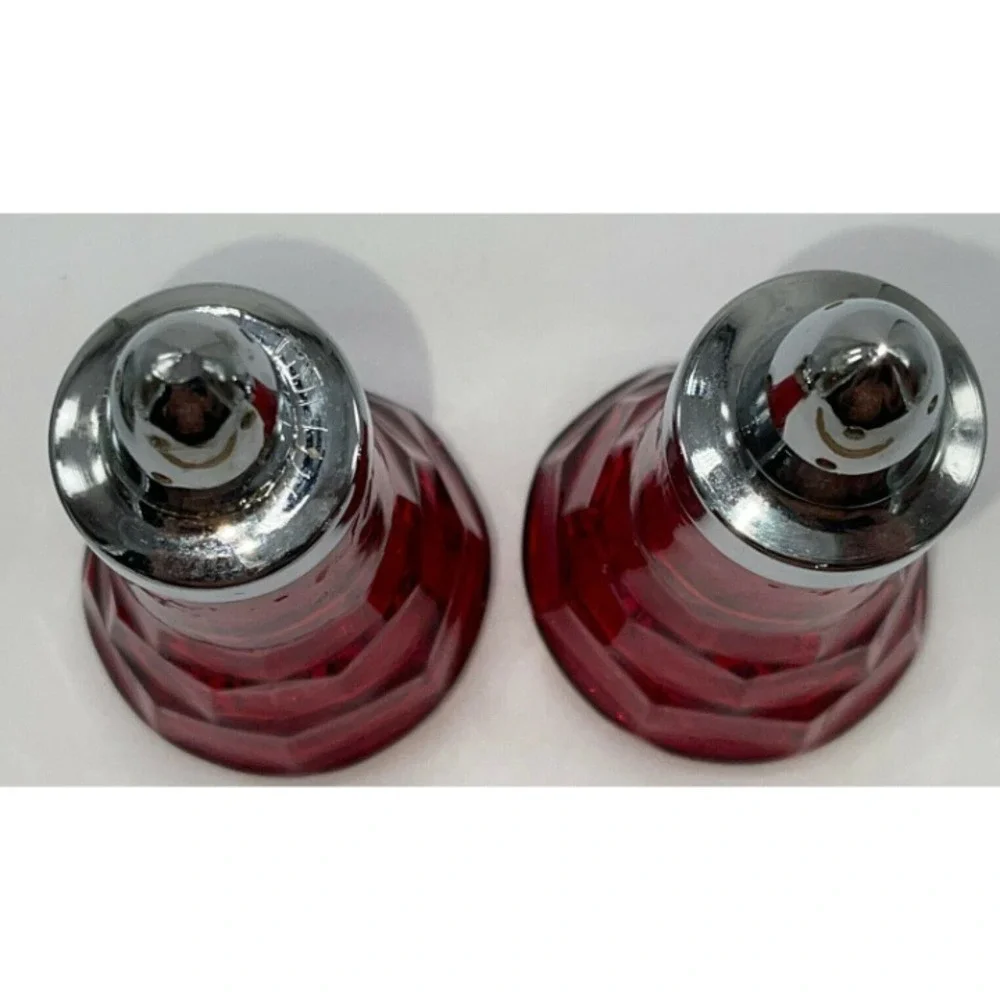 VIKING RUBY RED GEORGIAN HONEYCOMB SALT & PEPPER SHAKERS VINTAGE